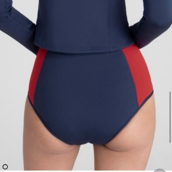 Perfect Moment - PM Set - Long sleeve & bikini - Navy w/ Red - Both Size S - Picture 7 of 15